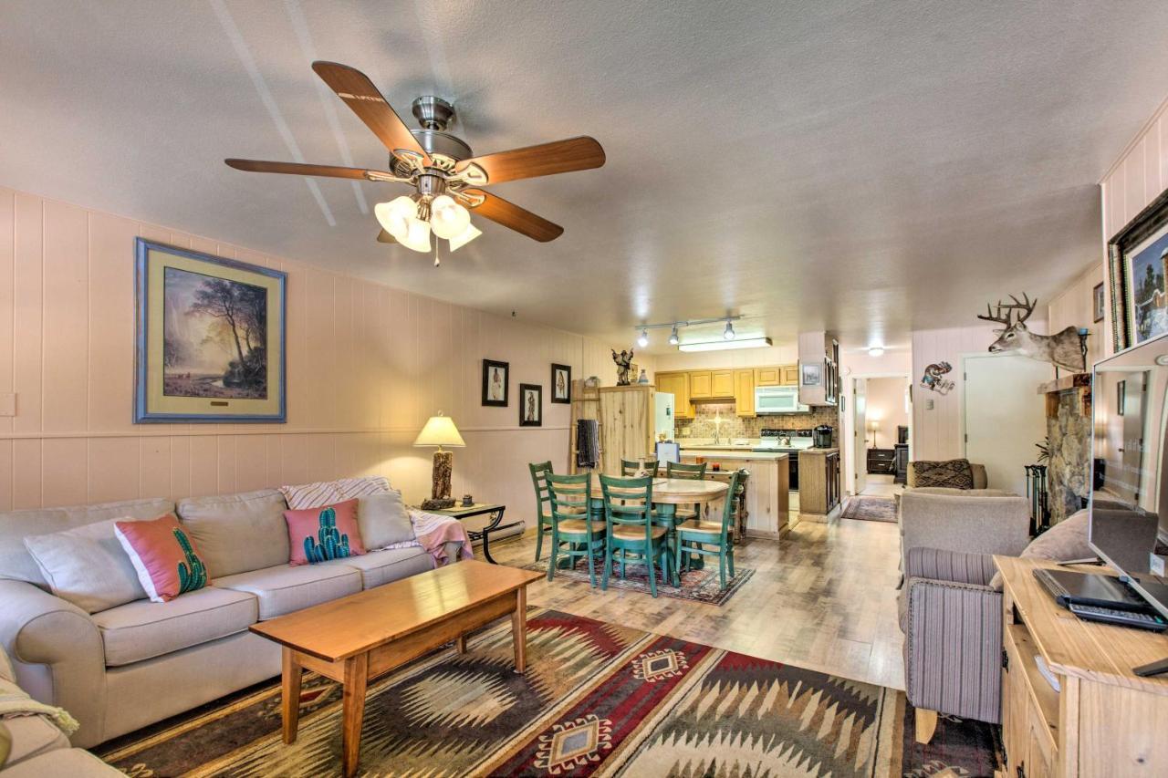 Red River Ski Condo on Main St - Mtn View! Exterior foto